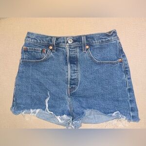 Levi’s Ribcage Frayed Denim Shorts Women’s Size 27